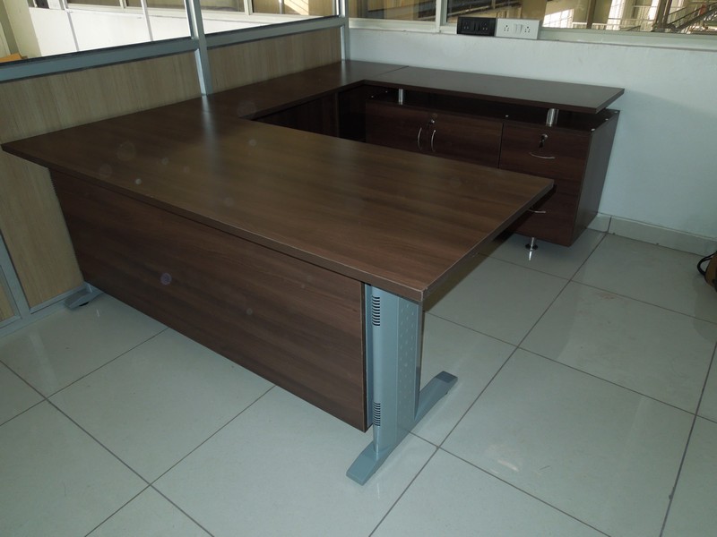 Office Table Manufacturers in Bangalore